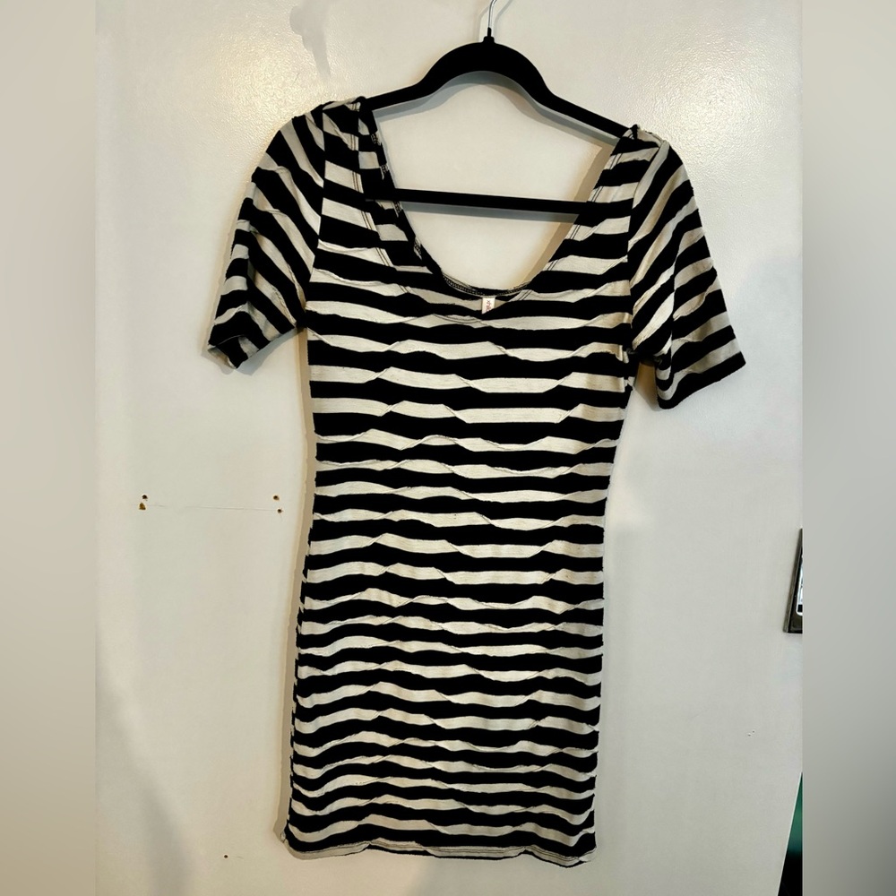 Xhiliration body con stripe dress